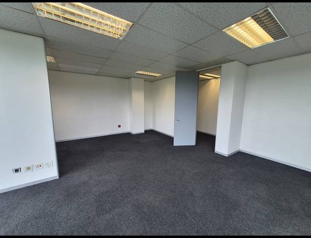 94M² OFFICE TO LET IN BRUMA
